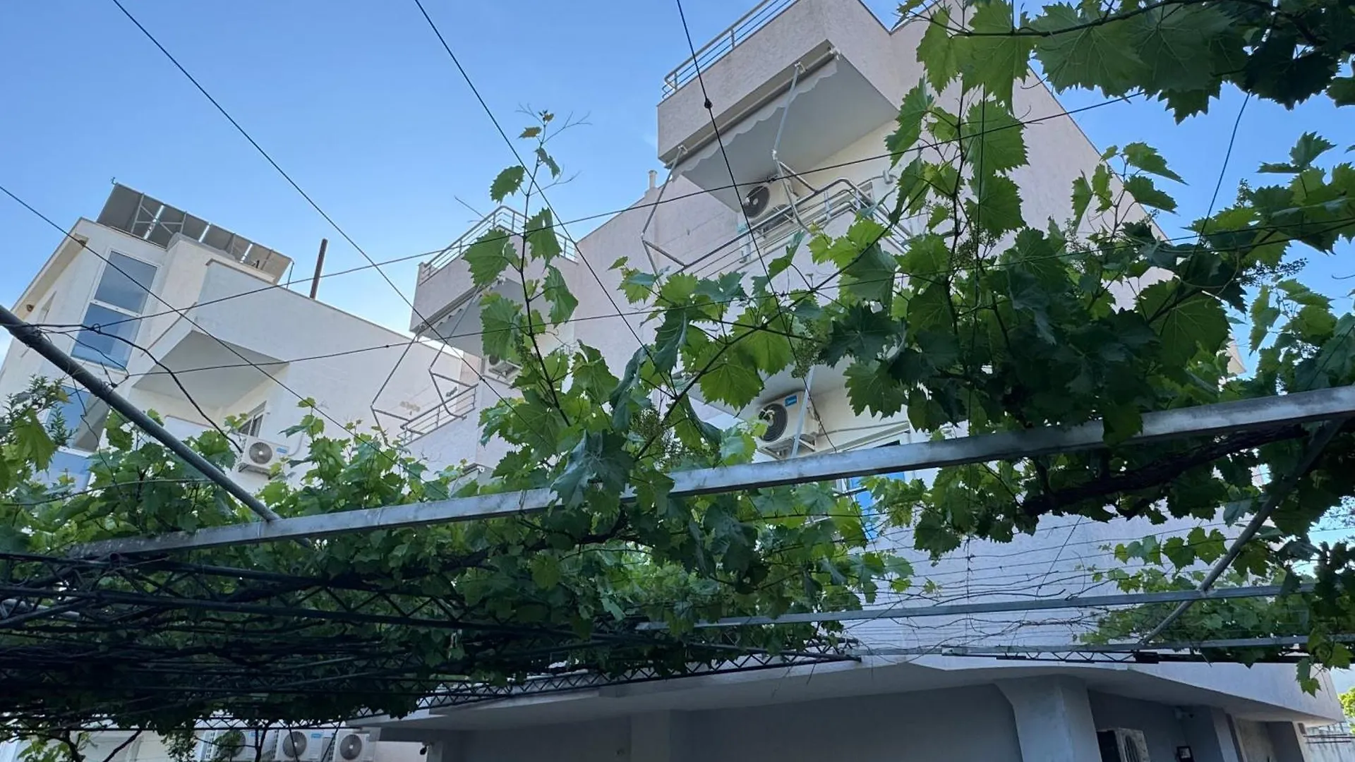 Πανσιόν Villa Noah Εξαμίλιο